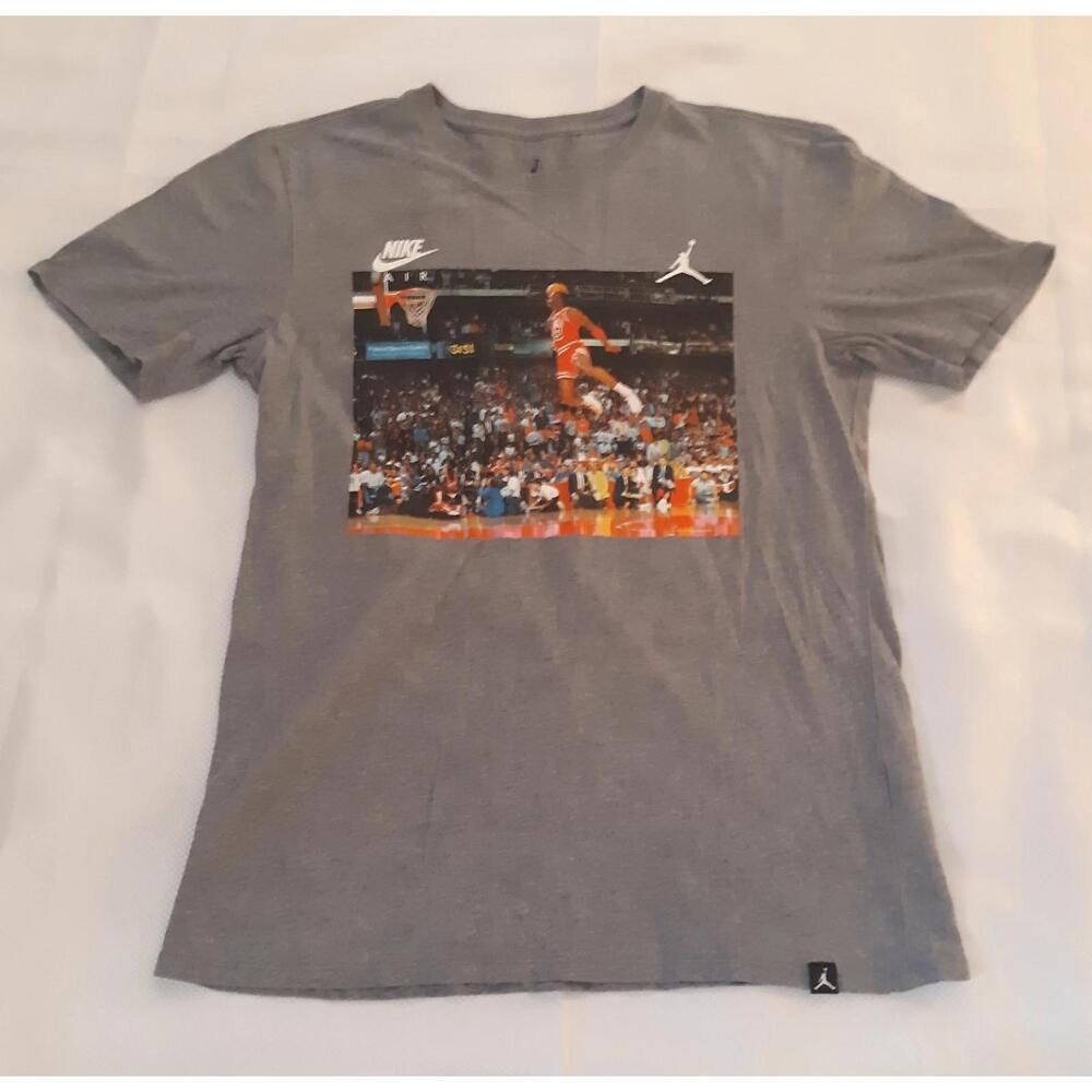 Michael Jordan Air 351 Dunk Graphic T-Shirt Size Medium View Measurements